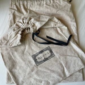 2 New Gucci dust protection Bags for purse 👛 or shoes 👠